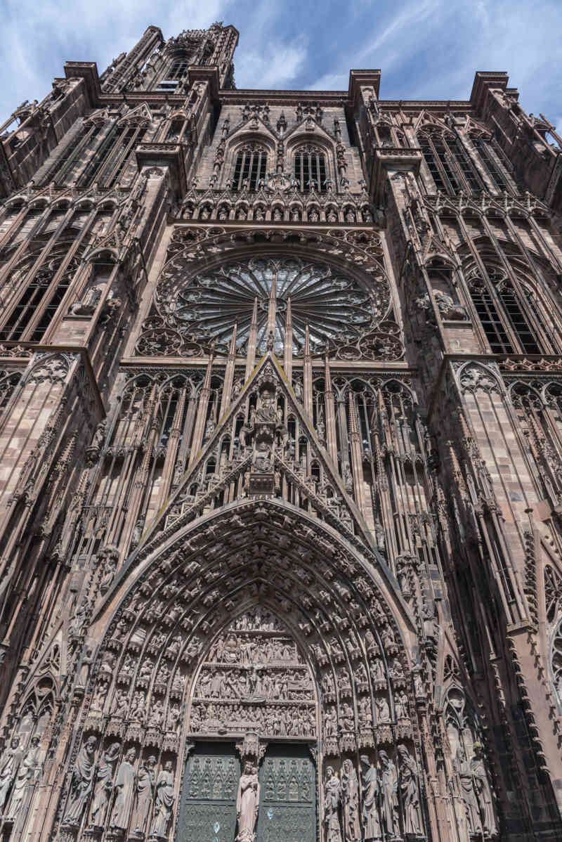 Francia - Alsacia 012 - Estrasburgo - catedral de Notre Dame.jpg
